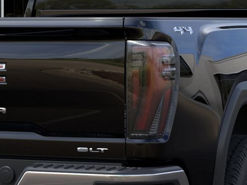 New 2026 GMC Sierra 2500 SLT w/ SLT Convenience Package AWD/4WD image 11
