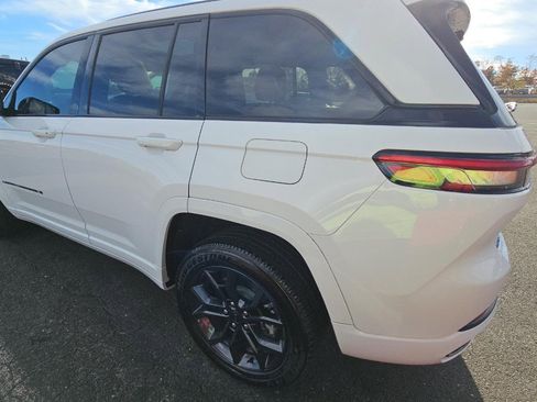 Used 2024 Jeep Grand Cherokee Limited 4xe image 6