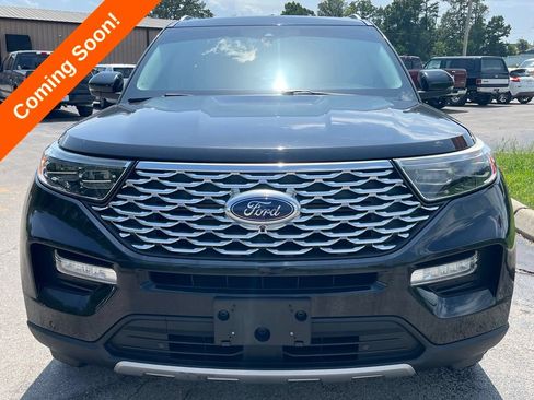 Used 2020 Ford Explorer Platinum w/ Premium Technology Package AWD/4WD image 3