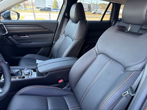 Certified 2025 MAZDA CX-50 2.5 Turbo w/ Premium Plus Pkg image 9