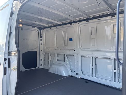 Used 2023 Mercedes-Benz Sprinter 144 Cargo image 21