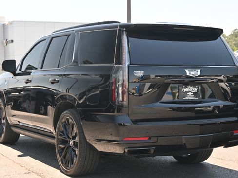 Used 2026 Cadillac Escalade Platinum Sport w/ LPO, ONYX Package image 15