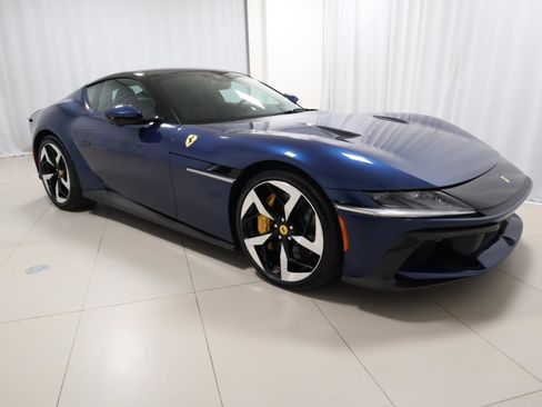 Used 2025 Ferrari 12Cilindri RWD image 5