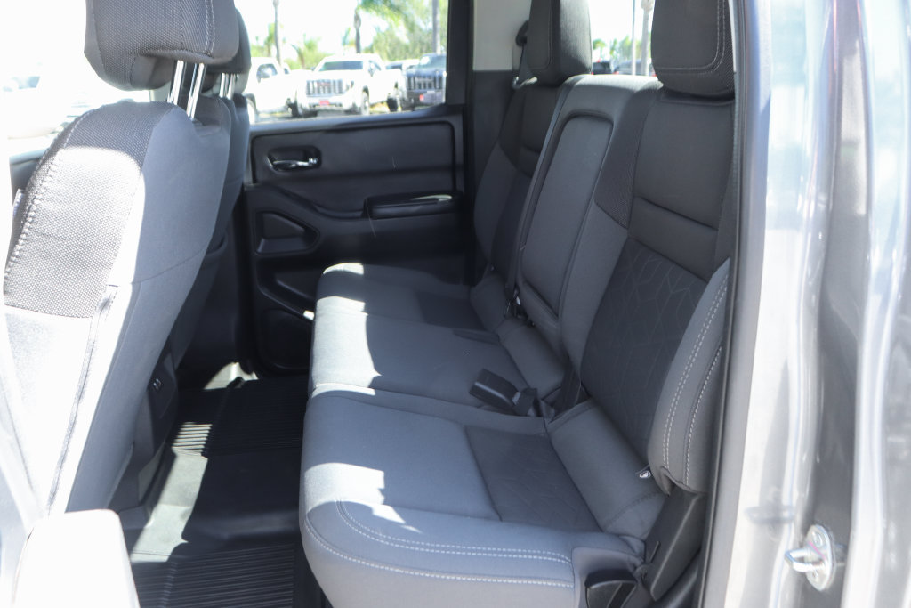 Used 2025 Nissan Frontier SV AWD/4WD image 33