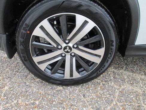 Used 2025 Mitsubishi Outlander Sport ES AWD/4WD image 69