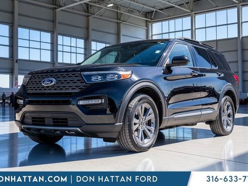 Used 2023 Ford Explorer XLT w/ Equipment Group 202A AWD/4WD image 1