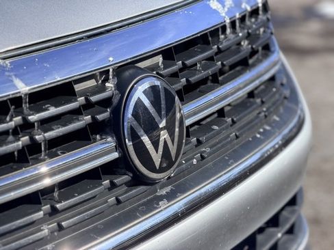 Used 2024 Volkswagen Jetta SE image 27