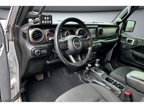 Used 2021 Jeep Gladiator Sport AWD/4WD image 17