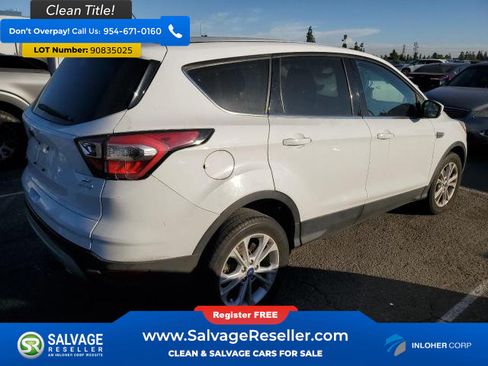 Used 2017 Ford Escape SE FWD image 4