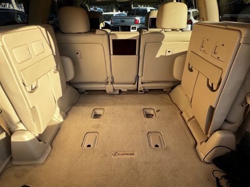 Used 2014 Lexus LX 570 4WD image 49