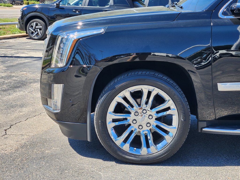 Used 2020 Cadillac Escalade 2WD w/ LPO, Radiant Package image 9
