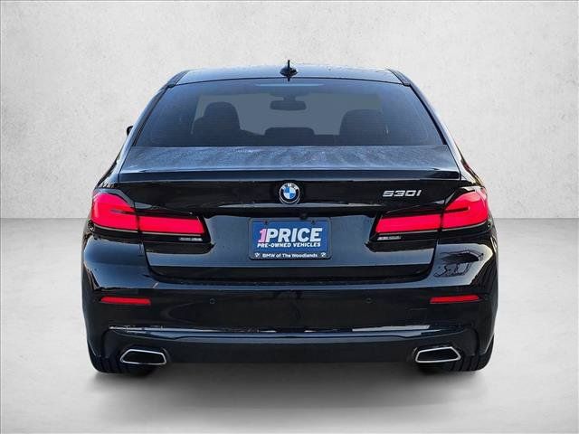 Used 2023 BMW 530i w/ Convenience Package RWD image 15
