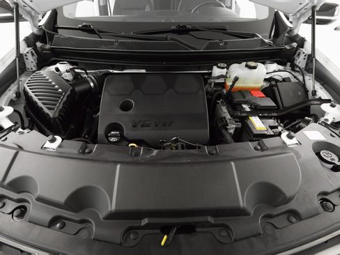 Used 2020 Chevrolet Traverse Premier image 40