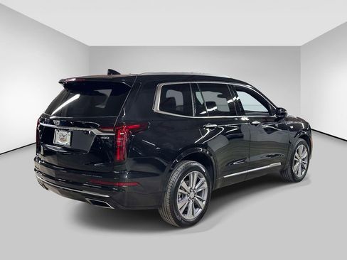 Used 2024 Cadillac XT6 Premium Luxury AWD/4WD image 5