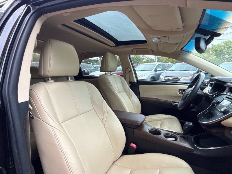 Used 2013 Toyota Avalon XLE Premium FWD image 18