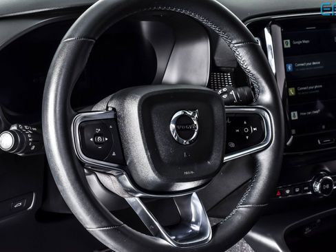 Used 2022 Volvo XC40 P8 Recharge Ultimate image 18