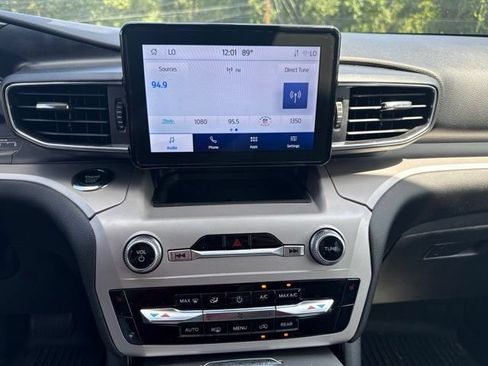 Used 2023 Ford Explorer XLT w/ Equipment Group 202A RWD image 10