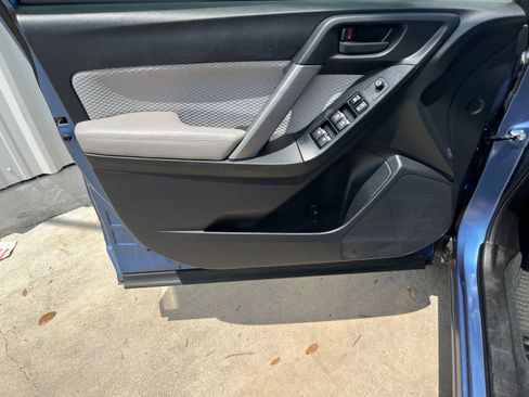 Used 2018 Subaru Forester 2.5i Premium AWD/4WD image 11