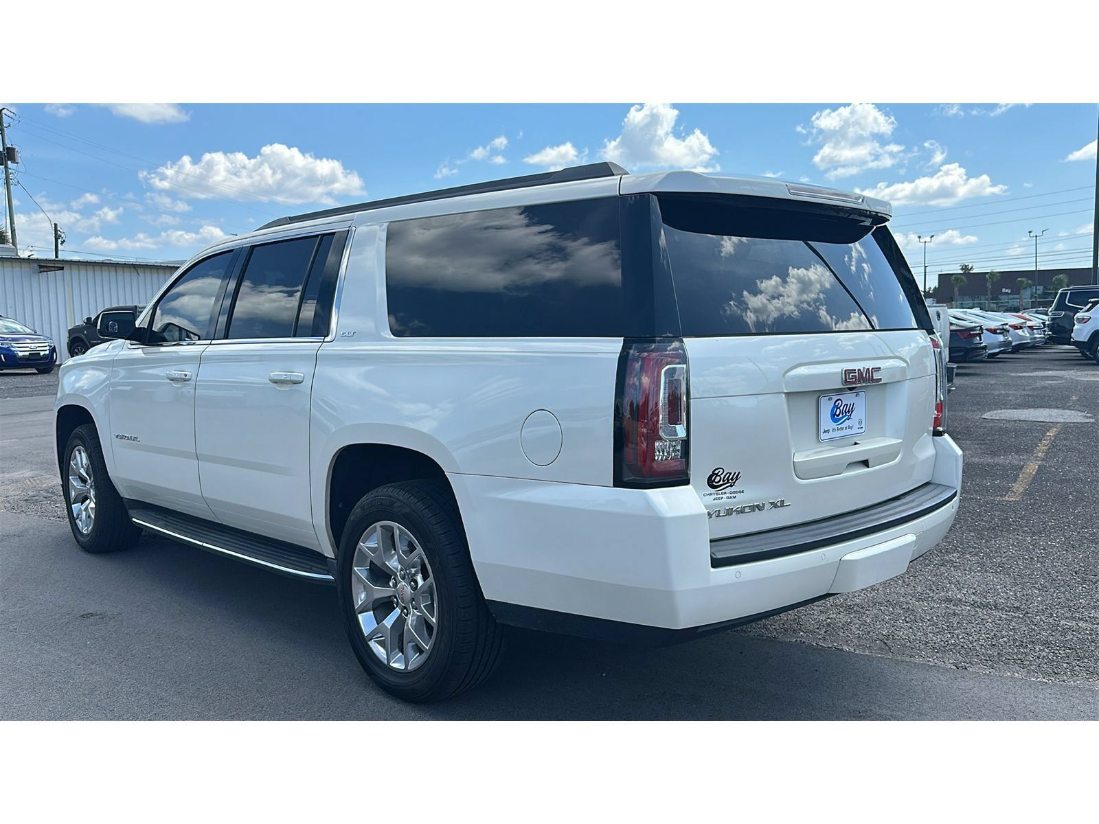 Used 2015 GMC Yukon XL SLT w/ Open Road Package RWD image 4