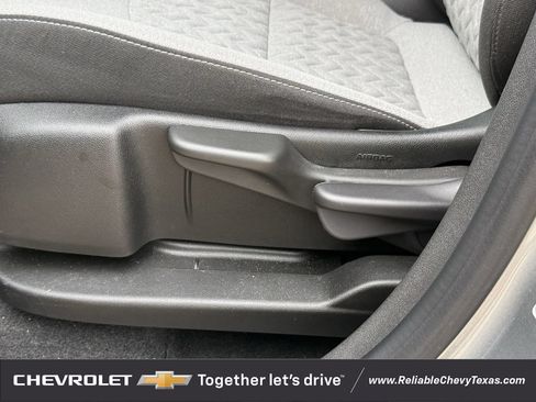 Used 2024 Chevrolet Equinox LS w/ Driver Confidence II Package FWD image 27