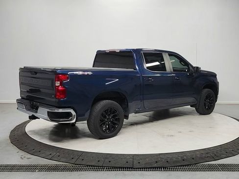 Used 2022 Chevrolet Silverado 1500 LT AWD/4WD image 7