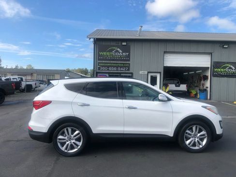 Used 2015 Hyundai Santa Fe Sport 2.0T w/ Option Group 05 FWD image 9