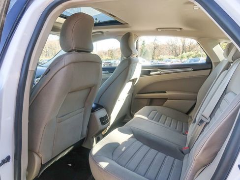 Used 2019 Ford Fusion SE image 23