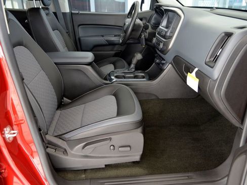 Used 2015 Chevrolet Colorado Z71 image 29