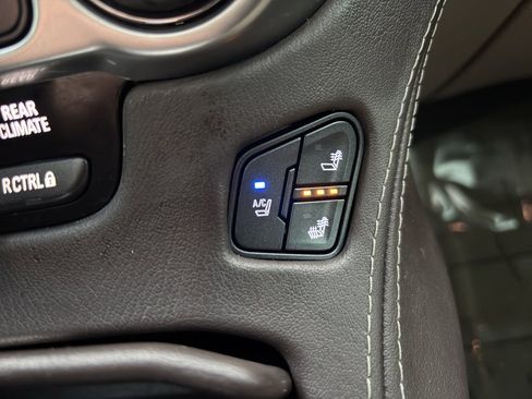 Used 2015 Chevrolet Tahoe LTZ image 36