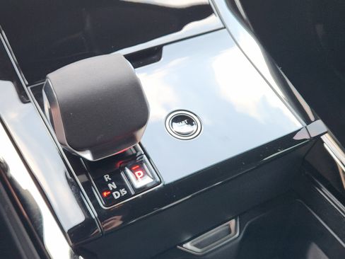 New 2025 Land Rover Range Rover Sport Dynamic SE image 19