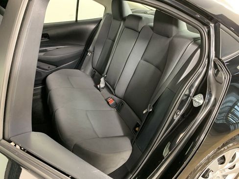 Used 2022 Toyota Corolla LE image 30