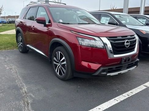 Used 2023 Nissan Pathfinder Platinum AWD/4WD image 1
