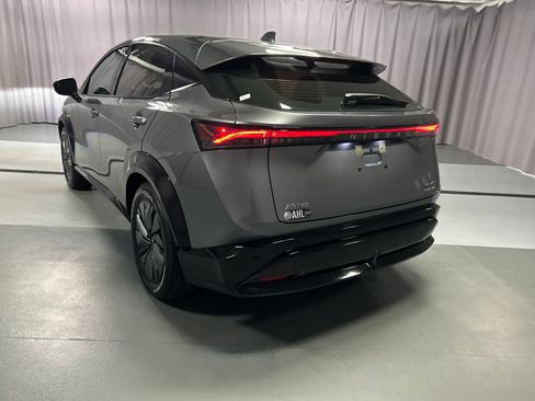 Used 2023 Nissan Ariya AWD image 5
