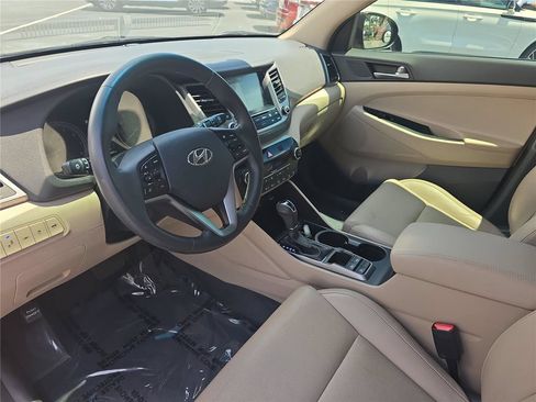 Used 2016 Hyundai Tucson Limited w/ Option Group 03 FWD image 21