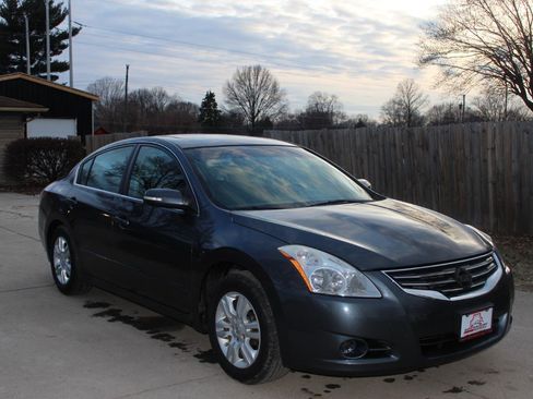 Used 2012 Nissan Altima 2.5 S w/ Convenience Pkg image 2