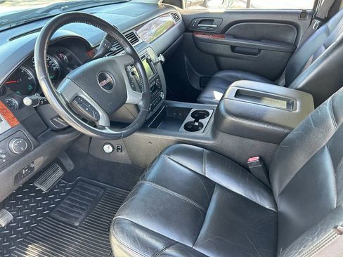 Used 2011 GMC Sierra 3500 SLT w/ SLT Convenience Package image 17