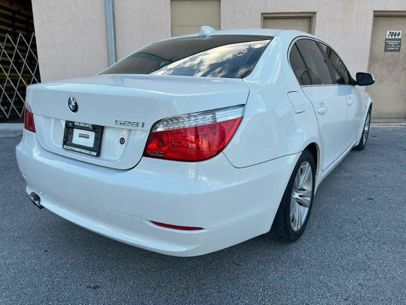 Used 2010 BMW 528i Sedan RWD image 11