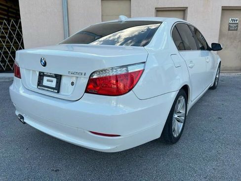Used 2010 BMW 528i Sedan RWD image 11