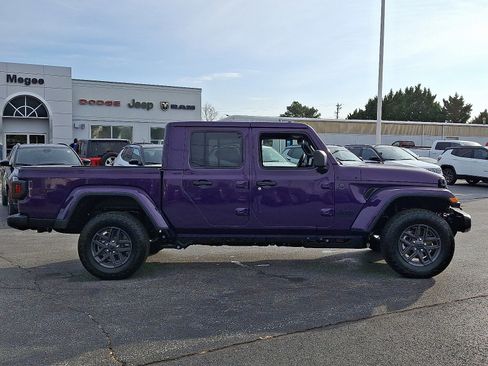 New 2026 Jeep Gladiator Sport image 7