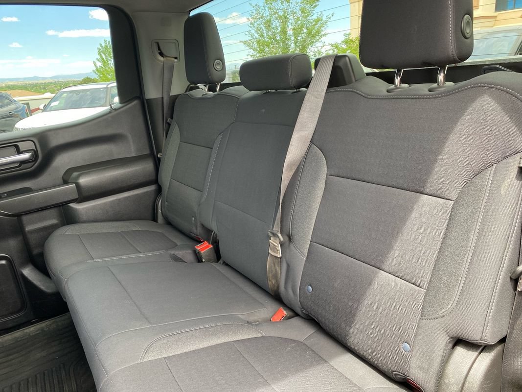 Used 2022 Chevrolet Silverado 1500 LT AWD/4WD image 30