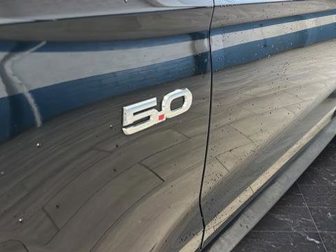 Used 2018 Ford Mustang GT RWD image 32