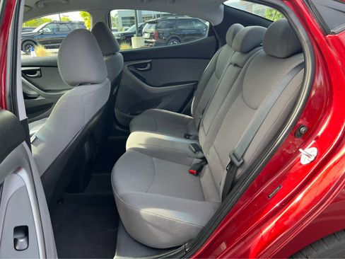 Used 2016 Hyundai Elantra SE image 26