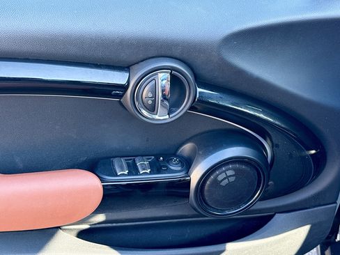 Used 2023 MINI Cooper S image 17