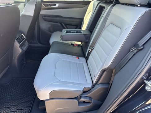 New 2026 Volkswagen Atlas Cross Sport SEL R-Line image 11