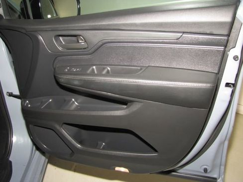 Certified 2025 Honda Odyssey Sport-L image 19