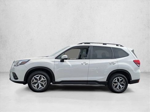 Used 2023 Subaru Forester Premium image 9