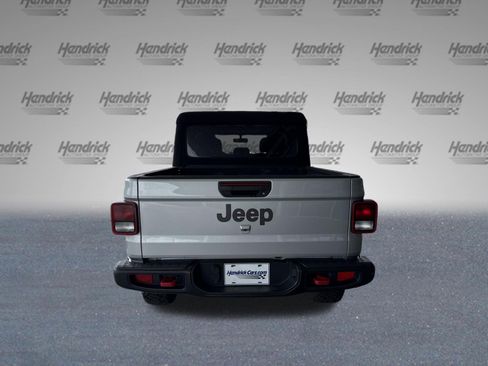 Used 2023 Jeep Gladiator Rubicon w/ Cold Weather Group AWD/4WD image 9