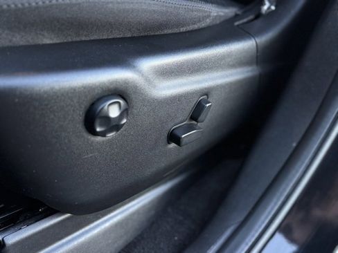 Used 2021 Jeep Grand Cherokee Limited w/ Luxury Group II image 16