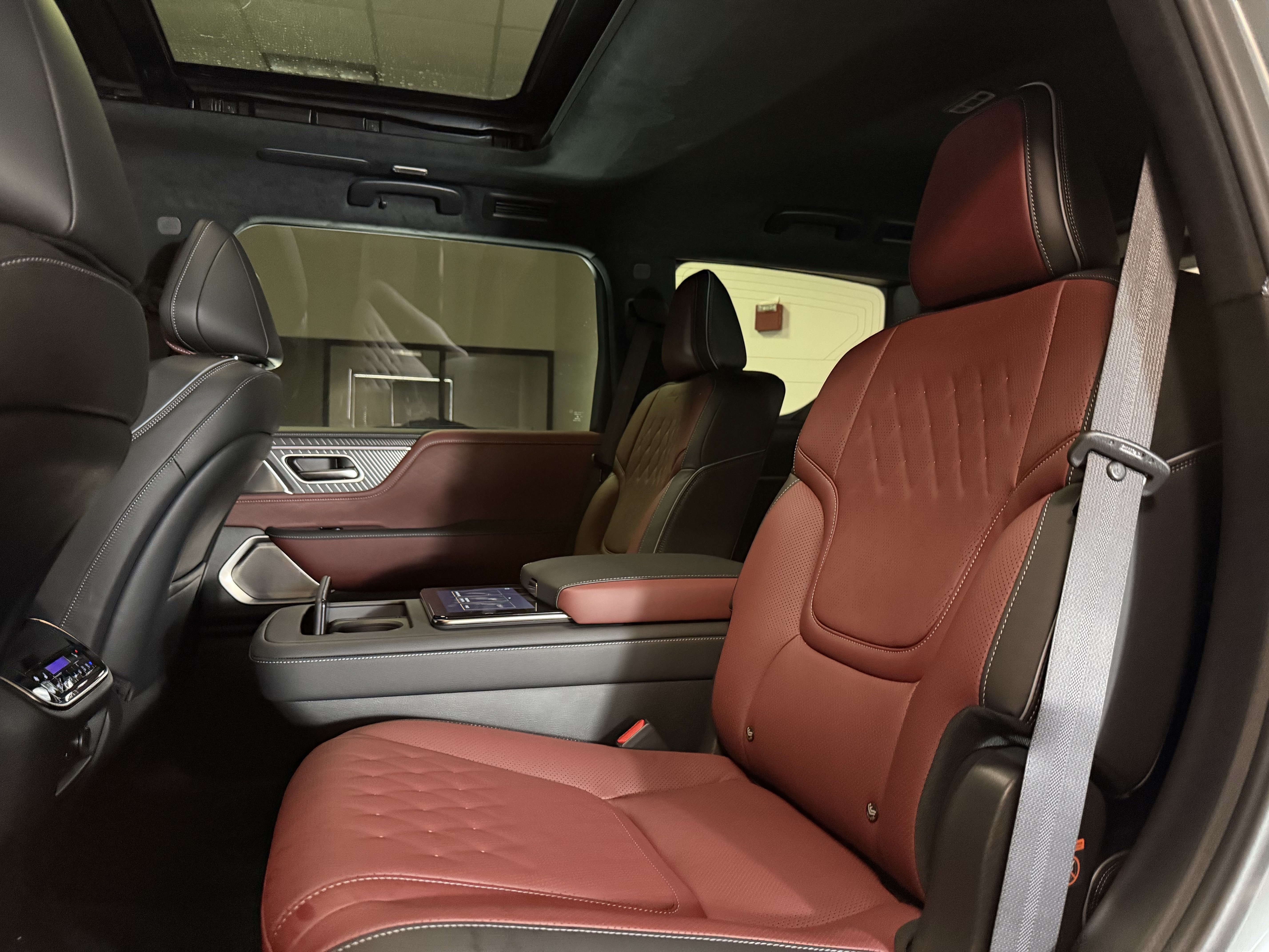 New 2026 INFINITI QX80 Autograph w/ Premium Cargo Package AWD/4WD image 15