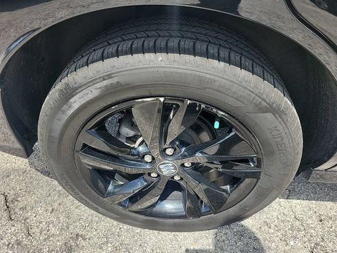Used 2024 Buick Encore GX Sport Touring AWD/4WD image 7